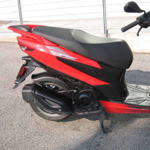 Aprilia sxr 50 rosso 2022 (3)