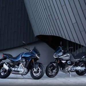 Moto guzzi v100 gamma colori 1