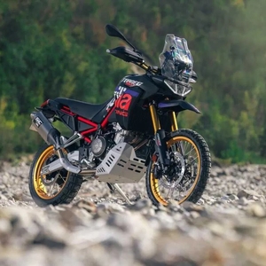 Aprilia tuareg rally 8