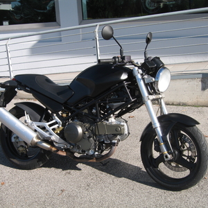 Ducati monster 600 nero opaco 2000 (1)