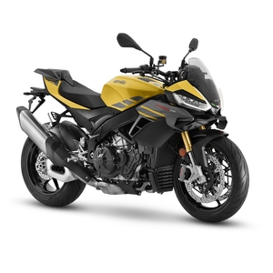 Aprilia tuono v4 scorpion yellow (hero) 34dx fari accesi (1)