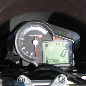 Aprilia shiver 750 grigio rosso 2010 (6)