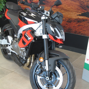 Aprilia tuono 457 piranha red (3)