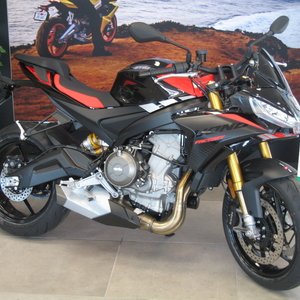 Aprilia tuono 660 factory dark banshee (2)