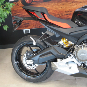 Aprilia tuono 660 factory dark banshee (5)