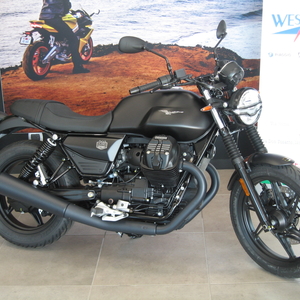 Moto guzzi v7 stone nero ruvido (2)