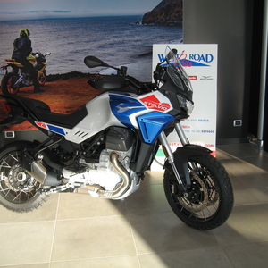 Moto guzzi stelvio aras duecento tributo (1)