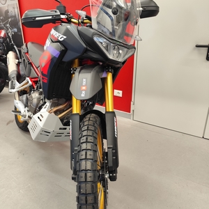 Aprilia tuareg 660 rally nero (3)