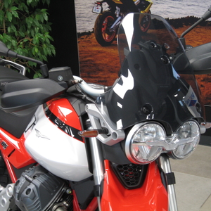 Moto guzzi v85 tt rosso fuji (6)