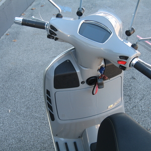 Vespa gts 300 supetech grigio materia 2020 (5)