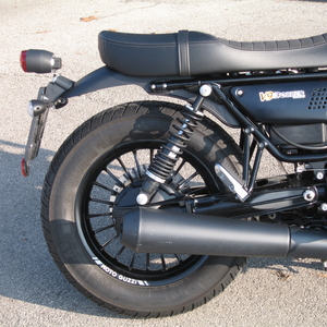 Moto guzzi v9 bobber 850 nero giallo 2017 (4)