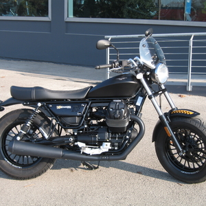 Moto guzzi v9 bobber 850 nero giallo 2017 (1)