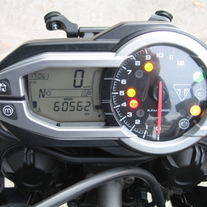 Triumph tiger 800 xrx abs grigio opaco 2017 (6)