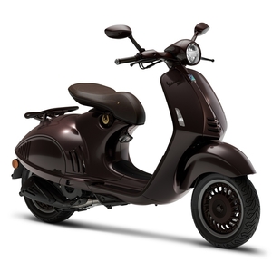 Vespa 946 horse 3 4 ant dx