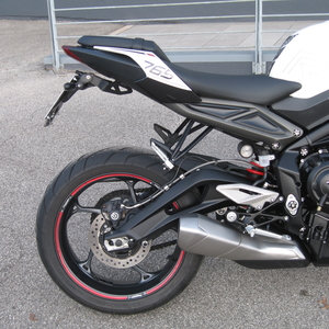 Triumph street triple r 765 bianco 2024 (4)