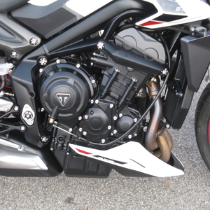Triumph street triple r 765 bianco 2024 (3)