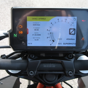 Ktm 125 duke nero arancio 2023(7)