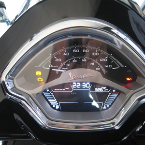 Vespa gts 125 nero met. 2024 (6)