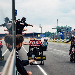Apriliaracing lemansgp05 sunday 04
