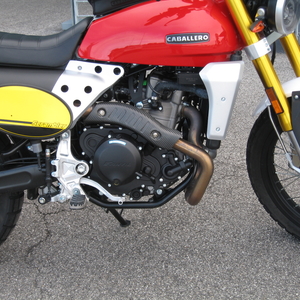 Fantic motor caballero scrambler 500 rosso 2024 (3)