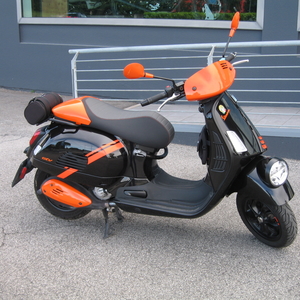 Vespa gtv 300 nero convinto 2023 (1)