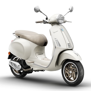 Vespa primavera s bianca