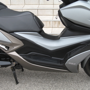 Kymco xciting 400s grigio antracite opaco 2021 (3)