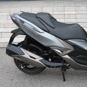 Kymco xciting 400s grigio antracite opaco 2021 (4)