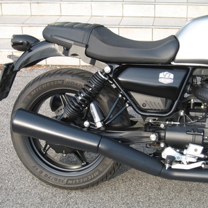 Moto guzzi v7 stone grigio opaco 2023 (4)