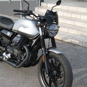 Moto guzzi v7 stone grigio opaco 2023 (2)