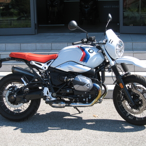 Bmw r nine t urban gs 1200 bianco 2022 (1)