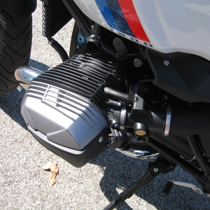 Bmw r nine t urban gs 1200 bianco 2022 (8)