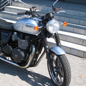 Triumph bonneville se 865 grigio met. 2014 (2)