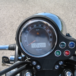 Triumph bonneville se 865 grigio met. 2014 (6)