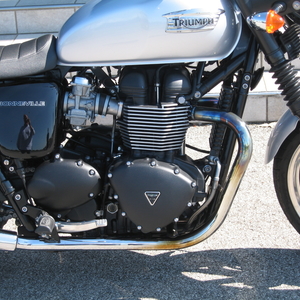 Triumph bonneville se 865 grigio met. 2014 (3)