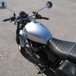 Triumph bonneville se 865 grigio met. 2014 (5)