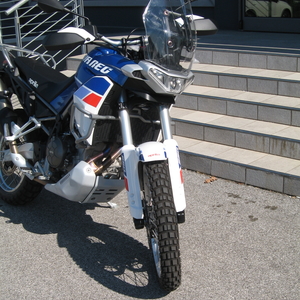Aprilia tuareg 660 evocative bianco azzurro 2023 (2)