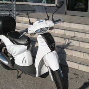 Aprilia scarabeo 50 street 2t bianco 2017 (2)