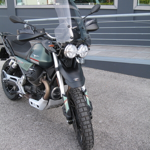 Moto guzzi v85 tt verde 2022 (2)